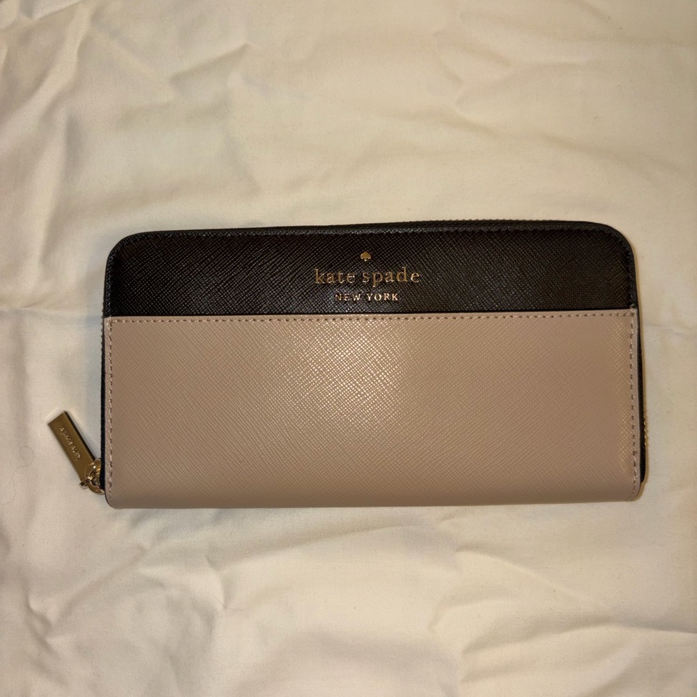 NWT kate spade Two-Tone Zip Wallet in Black & Tan